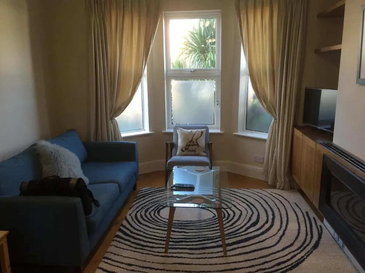 Rugby Lodge Dublin Holiday home